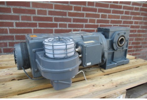 LENZE MGFQU 100-22 servomotor. Used.